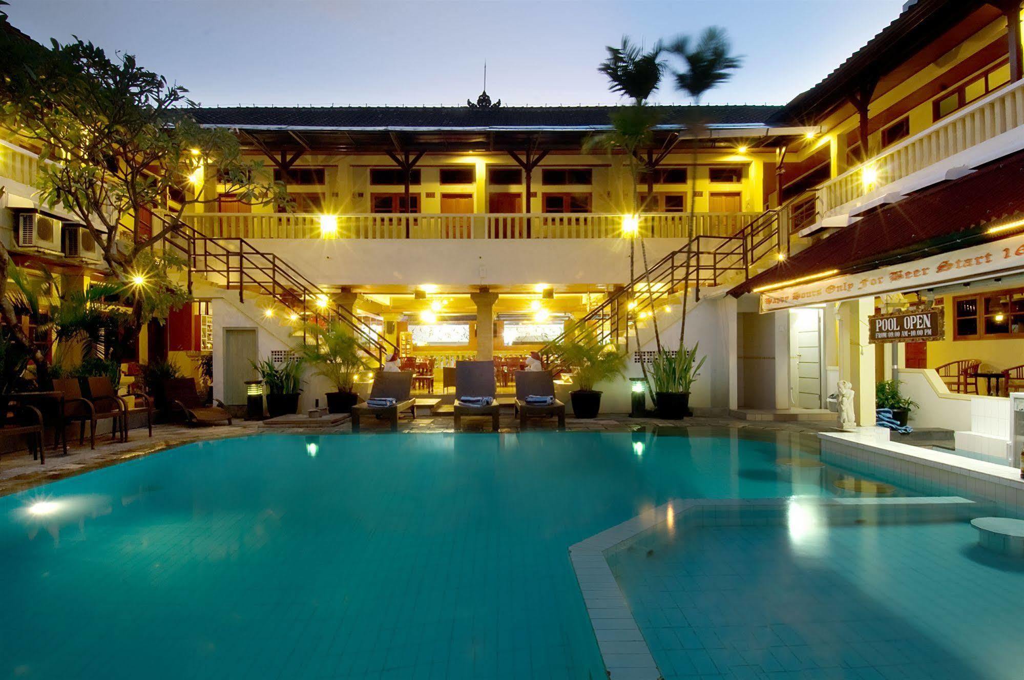 Rosani Hotel Kuta Lombok Exterior foto